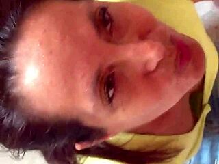 Mi Amiga Shows Off Wild Amateur Moves in Bed