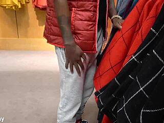 Sucking Dick Outdoors for Christmas Gifts with Latina Big Ass