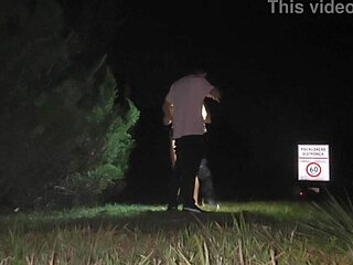 Met two fans at club, got wet, let them bang me outdoors