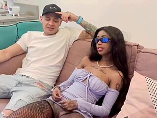 Skinny Girl Gives Her Pussy to Well-Endowed Stud