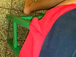 Transexual chupa mi polla y la follo duro en la cocina, culo bien cerca! 😜