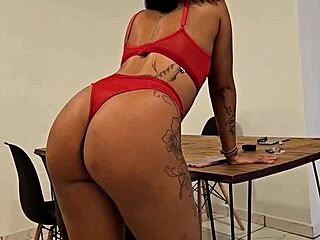 Joymii gorgeous babe mary rock sits on boyfriends face with wet pussy.