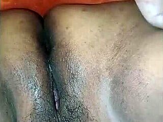 cogiendo amiga de la fabrica with stunning curves