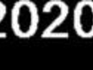 yo, this homeless chick is blowing my cock right in the car!