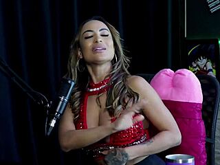 Belinha Baracho lives her dream of fame, enjoying outdoor redhead massage and domination for orgasm.