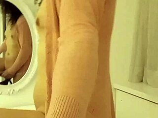 अरे, देखना चाहते हो मेरा बड़ा लंड इस बेवफा लैटिना की बड़ी गांड में घुसते हुए?