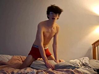 hey, wanna see my first pillow humping in ages? it's wild stuff!