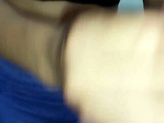 detonando el culo apretado de la vecina a cambio de pagar su deuda con el prestamista follo su culo y me corro dentro