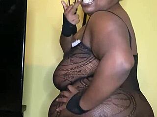 Femdom Ebony Verification With Big Ass And Tongue