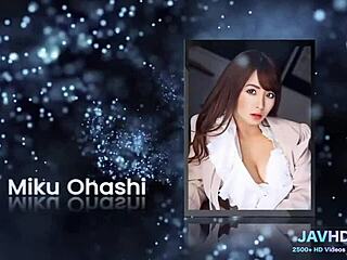 तुम्हें ये नाजुक एशियन पैर स्टॉकिंग में पसंद हैं?