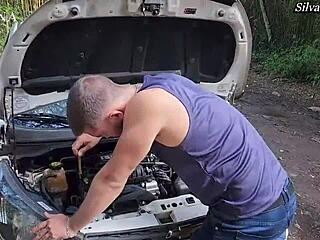 Silvanalee Seduces an Inexperienced Boy for Outdoor Fun at Her Place