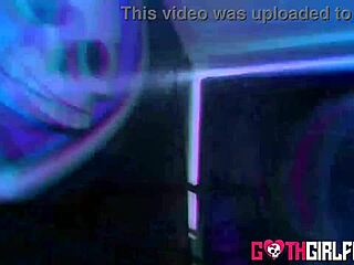 Gothic Babe Cassidy Luxe Stretches Tight Pussy for Intense Hardcore Ride