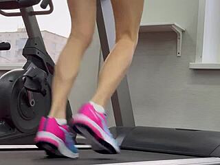 Another Day at Gym Turns Wet and Wild for Brunette