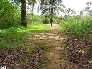 Man, meeting my local boyfriend was wild 😜! We snuck to an uncompleted spot for fat ebony action.