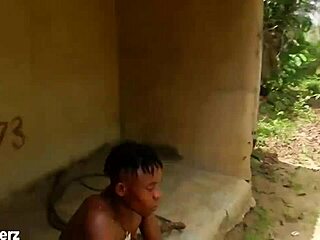 Man, meeting my local boyfriend was wild 😜! We snuck to an uncompleted spot for fat ebony action.