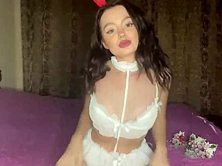 this teen's hot pussy play is so enticing