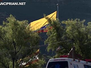 Forest guide bangs his girlfriend deep in the woods 🌲