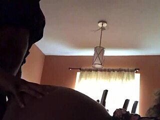 Amateurs relax after work with big ass and pussy fun