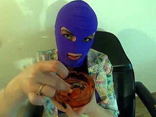 i'm milfycalla smoking in lingerie and giving jerk off commands to my slutty fans...