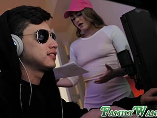 Cute Teen 18+ Kenzie Madison Gives Sloppy Blowjob To Stepbrother