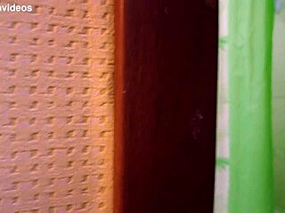 Old hairy dude receives blowjob from beauty