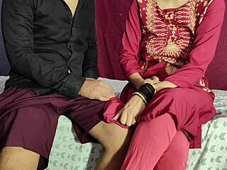 दैम, हॉट इंडियन नौकरानी स्ट्रिप्ड और हार्ड चोदवाती है! 🔥