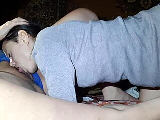 hot cunnilingus from real lesbian couple