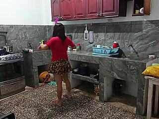 Fat neighbor shakes big ass in homemade roleplay