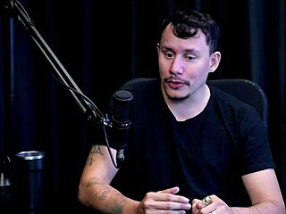 i met this hot santa and had to learn wild positions with tiago oliveira.