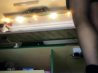 Sexy MILF Flashes Big Pussy Lips Outdoors In Mini Skirt.