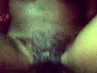 i'm a horny teen destroyin my pussy in da dark