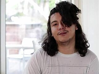 i’m obsessed with this beautiful tattooed lesbo licking ass