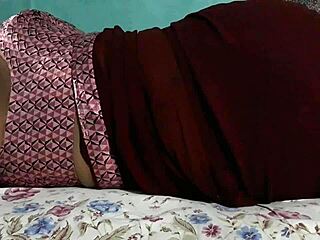 i can't resist sanjana aunty's ass in maroon saree as housewife