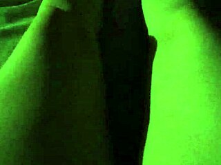 Gretala flashes pregnant wife’s body in the dark night