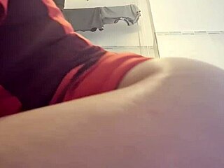 i can't stop watching this gostosa shake her big ass in tiny panties so hot