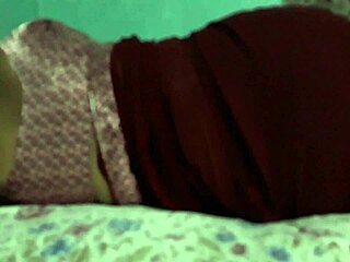 i can't resist sanjana aunty's ass in maroon saree as housewife