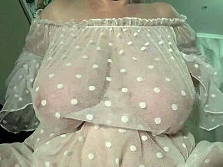 Hey gorgeous, wanna see my big saggy boobs up close, milf style?