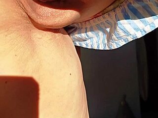 Mature woman flashes huge pussy lips for lovers