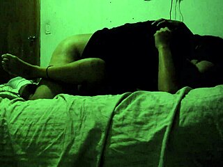 sexo con hermosa latina riding to orgasm in bedroom