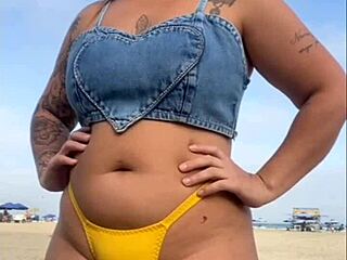 eu fiz o cara ficar de pau duro na praia com meu flashing exhibitionista africano