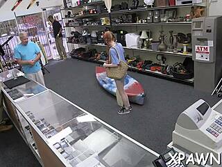 Fine booty amateur gets filled with cum in tight pussy!