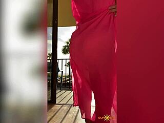 hey, watch sunny lane with her big ass and huge clit twerking in lingerie for solo mature masturbation fun 😏🍑