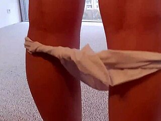 i saw these naked girls up close, their pussies and asses were so hot