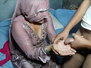 नवविवाहित भाभी देवर के साथ ब्लोजॉब सेक्स हिंदी में