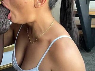 Amateur couple enjoys huge cock deepthroat and cumshot