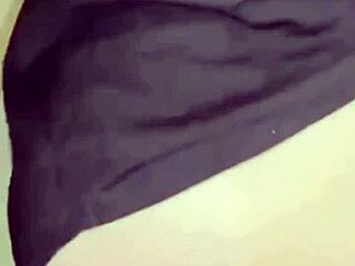 amoosinas cums on white ass in airport wc 😏