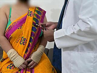 डॉक्टर अस्पताल में तेलुगु आंटी की बूब्स चेक कर रहा है नर्स देख रही है यह इंडियन पेशेंट सीन