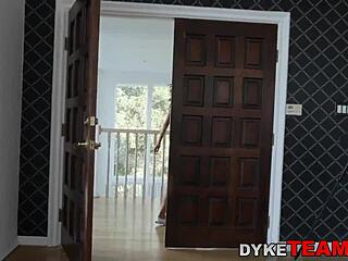 Teen lesbian explores oral pleasures with babe's pussy in high-definition scissoring session