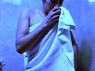 Lolyta Rica in solo masturbation session