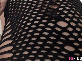 Mouth Jizzing Ladyboy In High Definition Glamour Fetish.